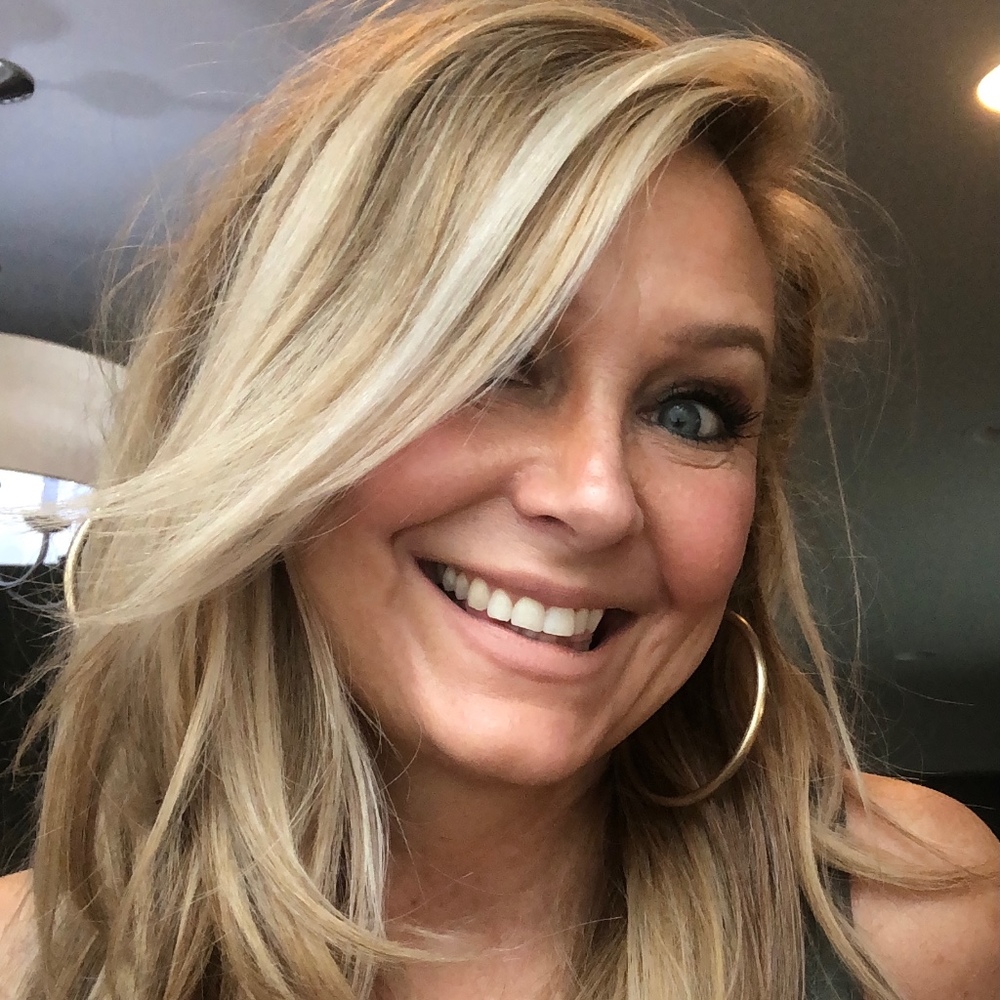 Meet your Posher, Monica